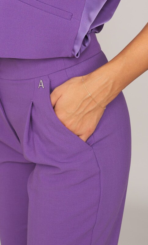 PANTALONE TWINSET ACTITUDE CON PINCES, Colore Viola