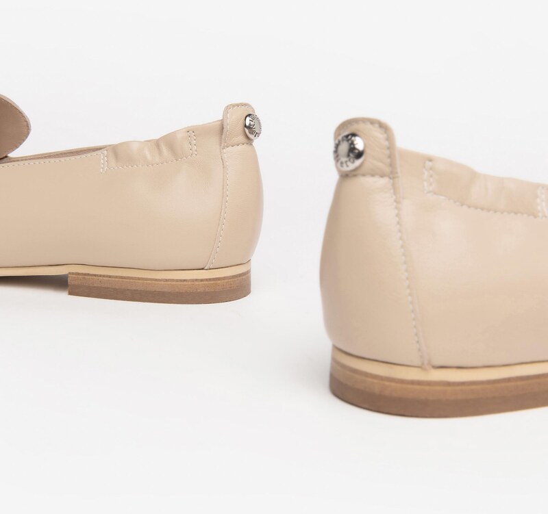 Mocassini donna NeroGiardini in pelle con fondo gomma E409640D