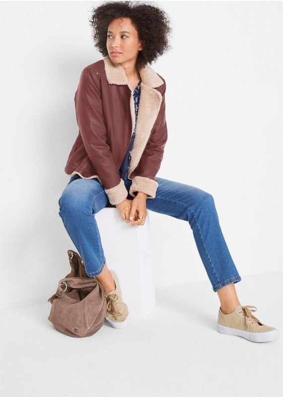 bonprix Giacca in similpelle foderata, Marrone