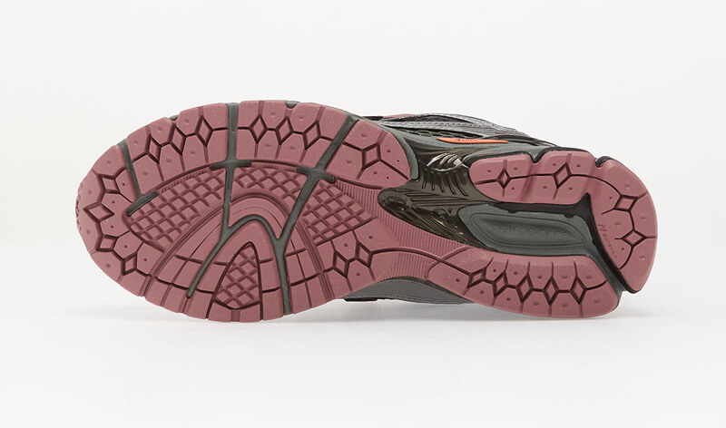 New Balance 1906 Dark Silver Metallic/ Rosewood