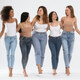 cinque donne di diverse figure, in jeans e top con spalline sottili