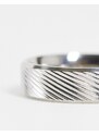 ASOS DESIGN - Anello a fascia in acciaio inossidabile resistente all'acqua argentato con incisione orizzontale-Argento