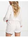 Loungeable Maternity - Mix and Match - Pantaloncini del pigiama in raso color crema con profili neri-Bianco