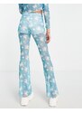 Daisy Street - Pantaloni a zampa a vita alta con fondo smerlato in rete con motivo con farfalle in coordinato-Blu