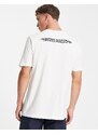 adidas Originals - Adventure - T-shirt bianco sporco con scritta stampata sul retro