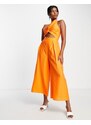 ASOS DESIGN - Tuta jumpsuit svolazzante arancione con incrocio sul davanti e pinces