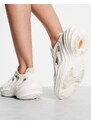 adidas Originals - adifom Q - Sneakers bianco sporco con dettagli arancioni