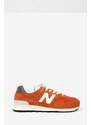 New Balance Sneakers 574 in camoscio e tessuto rosso
