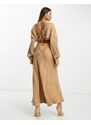 ASOS EDITION - Vestito lungo color moka arricciato con coulisse e cut-out-Brown