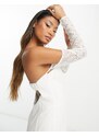 Esclusiva Forever New - Vestito lungo da sposa color avorio in pizzo con spalle scoperte-Bianco