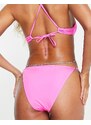 ASOS DESIGN - Slip bikini con cut-out, fascette e catenina rimovibile rosa