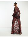 Esclusiva Lace & Beads - Vestito lungo a maniche lunghe con applicazioni rosse miste-Rosso