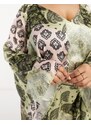 ASOS Curve ASOS DESIGN Curve - Vestito grembiule corto incrociato sul retro con stampa cachemire mista, scollo a V e maniche a kimono-Multicolore
