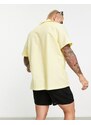 ASOS DESIGN - Camicia comoda in misto lino con rever e tasche gialla-Giallo