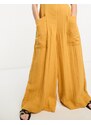 ASOS DESIGN - Tuta jumpsuit minimal stropicciata color senape-Giallo