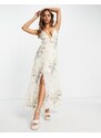 Miss Selfridge Premium - Vestito lungo color avorio decorato a fiori-Bianco