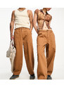 Reclaimed Vintage - Pantaloni a palloncino unisex arancioni con ricamo-Arancione
