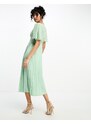 Little Mistress - Vestito midi verde salvia con scollo profondo e maniche con volant