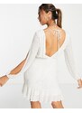Miss Selfridge - Vestito corto premium avvolgente bianco decorato con paillettes
