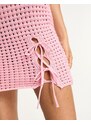 ASOS Petite ASOS DESIGN Petite - Minigonna in maglia rosa all'uncinetto in coordinato