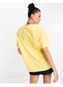 Nike - Essential - T-shirt boyfriend oro topazio con logo piccolo