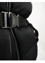 Miss Selfridge - Piumino nero con cintura in raso