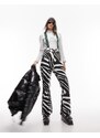 Topshop - Sno - Pantaloni a zampa da sci con stampa zebrata e bretelle-Bianco
