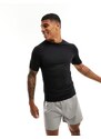 ASOS 4505 - T-shirt per allenamento attillata in tessuto quick dry nero