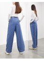 ASOS Edition - Jeans a fondo ampio a pieghe blu medio