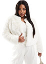 Forever New Curve - Cappotto in pelliccia sintetica color crema-Bianco