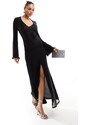 ASOS DESIGN - Vestito lungo nero in maglia metallizzata trasparente con scollo profondo e maniche a pipistrello