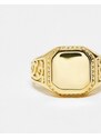 ASOS DESIGN - Anello chevalier in acciaio inossidabile resistente all'acqua con particolari in rilievo color oro