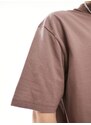 ASOS DESIGN - T-shirt a collo alto oversize marrone