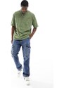 ASOS DESIGN - T-shirt oversize kaki con stampa applicata davanti effetto consumato-Verde