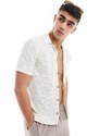 Only & Sons - Camicia in maglia traforata bianca con colletto a rever-Bianco
