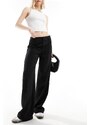 Pull&Bear - Pantaloni sartoriali a fondo ampio neri con motivo gessato e bordi a contrasto-Grigio