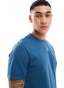 ASOS DESIGN - T-shirt blu con risvolto sulle maniche
